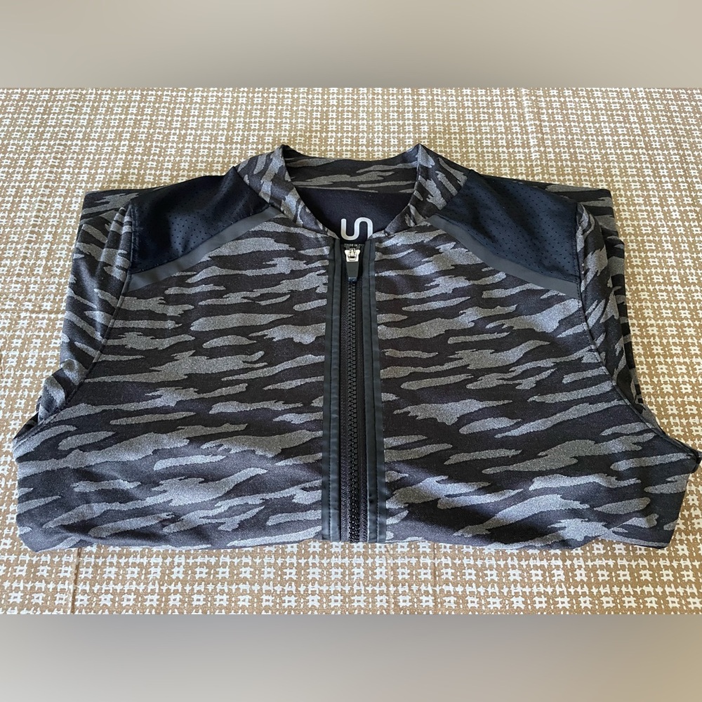 Urban Savage Taronga Jacket Full Zip Women’s Size Medium GUC - Picture 11 of 11